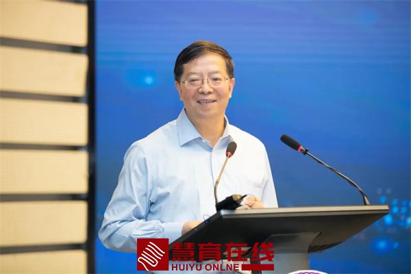 清华大学：将压缩文科博士生规模