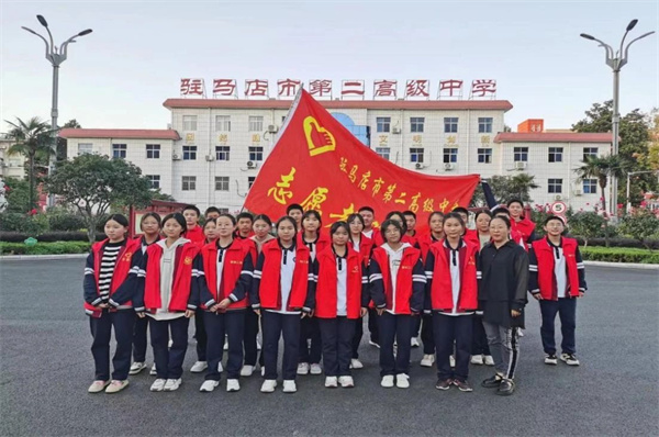 九九重阳节 浓浓敬老情——我校团委组织开展重阳节孝亲敬老主题活动