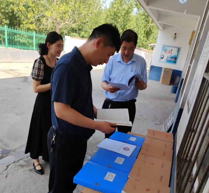 陡沟镇中心学校开展各小学 “写字、阅读、社团”观摩活动