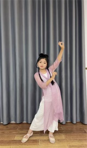 伞下的暖意