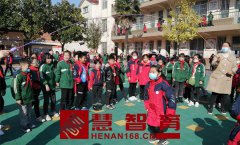 互助少年儿童健康成长 师生共同参与课间活动