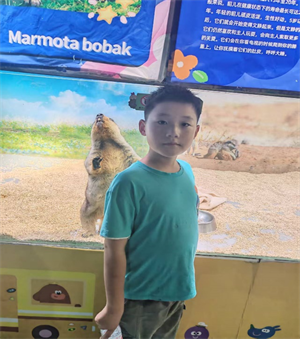 方哲宇图片1